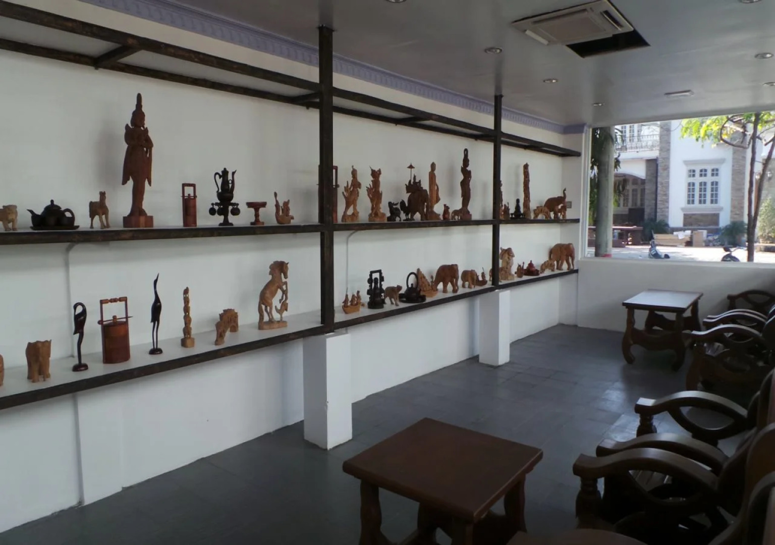 Mandalay White House Hotel