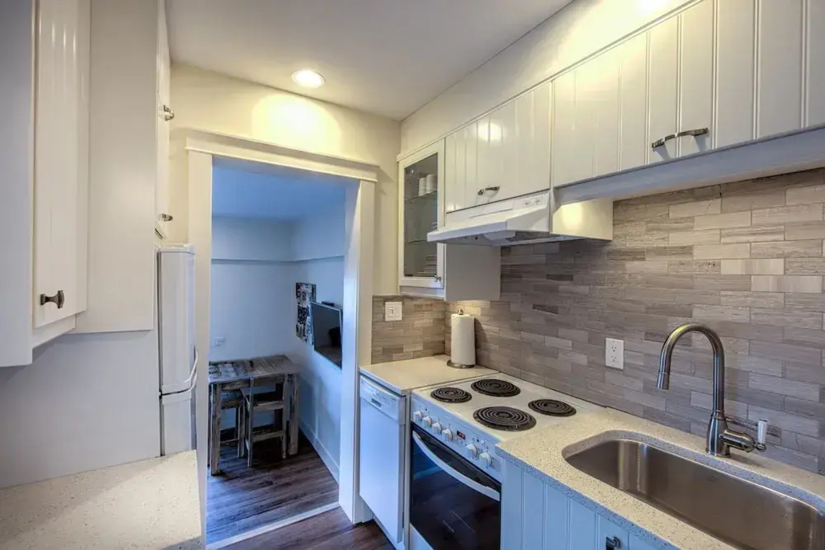 Qualicum Beach Ocean Suites