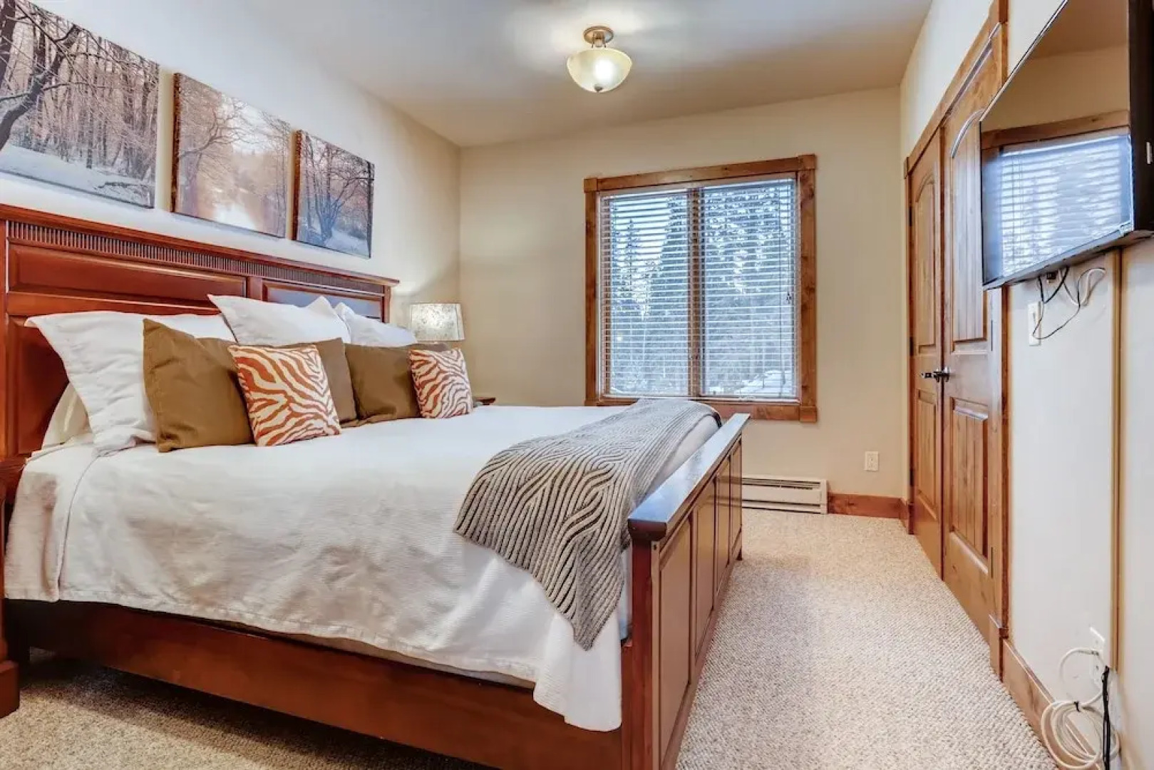 Opulent Breck Haven: Theater, Hot Tub, Billiards 7 Bedroom Home