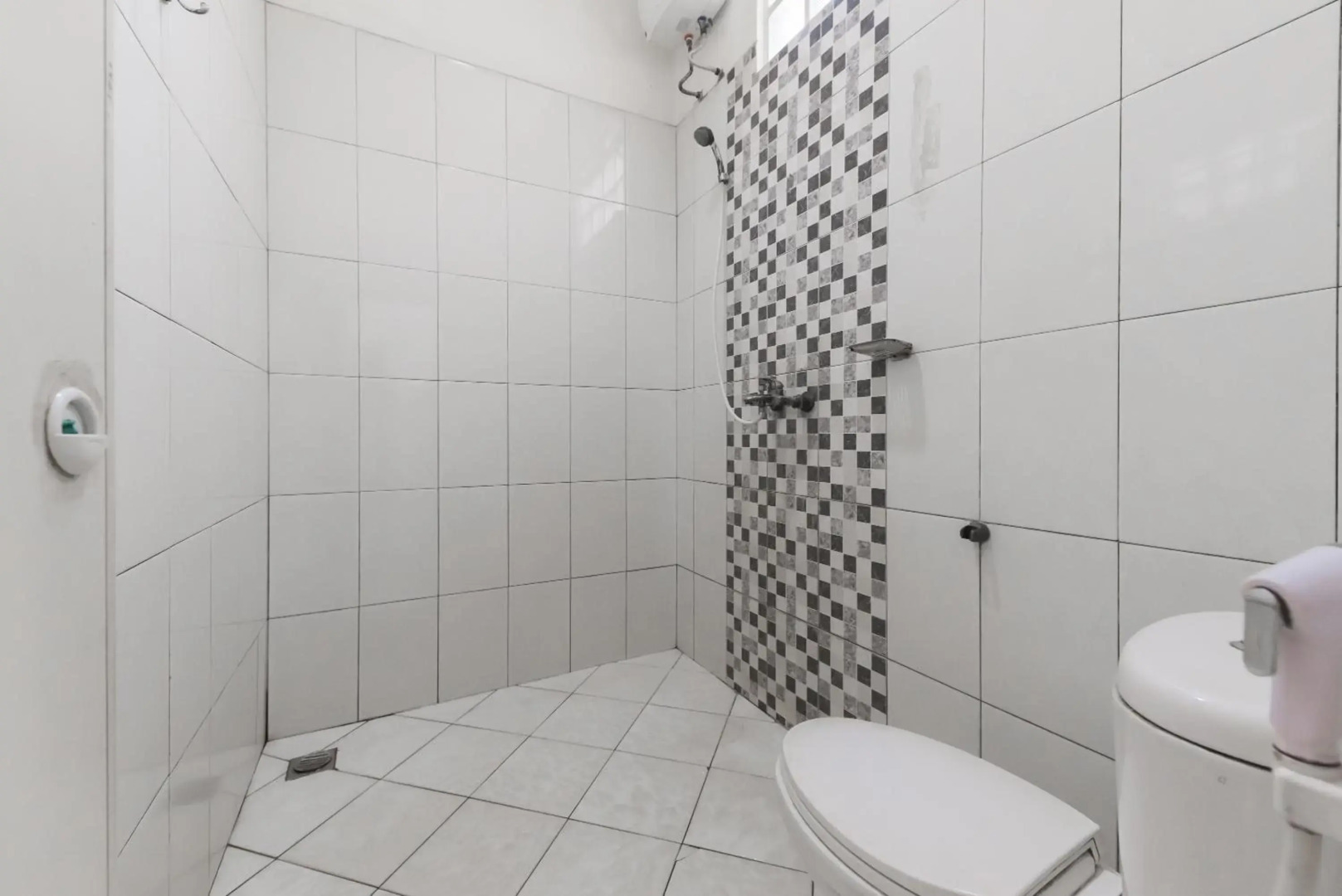 OYO 3040 D'pineapple Villa