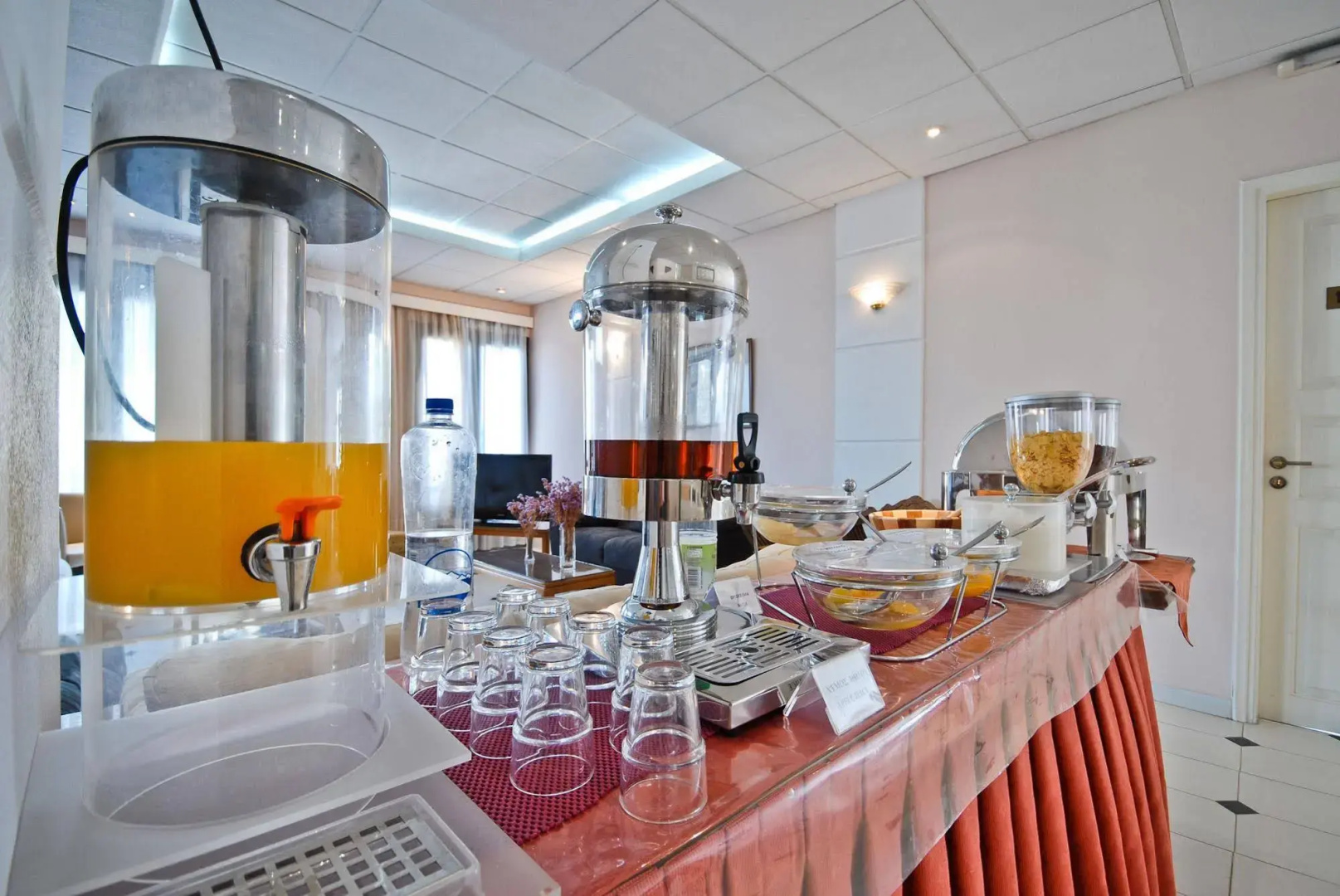 Coronis Hotel