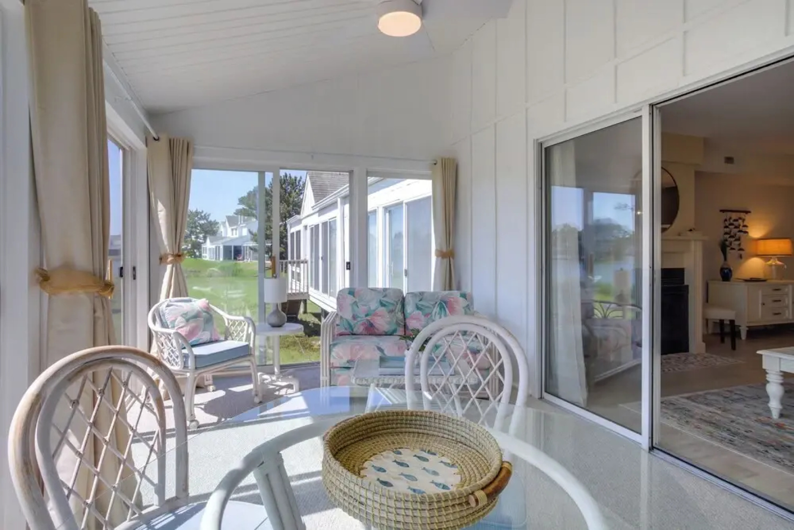 Porch & Water Views: Getaway in Mallard Lakes