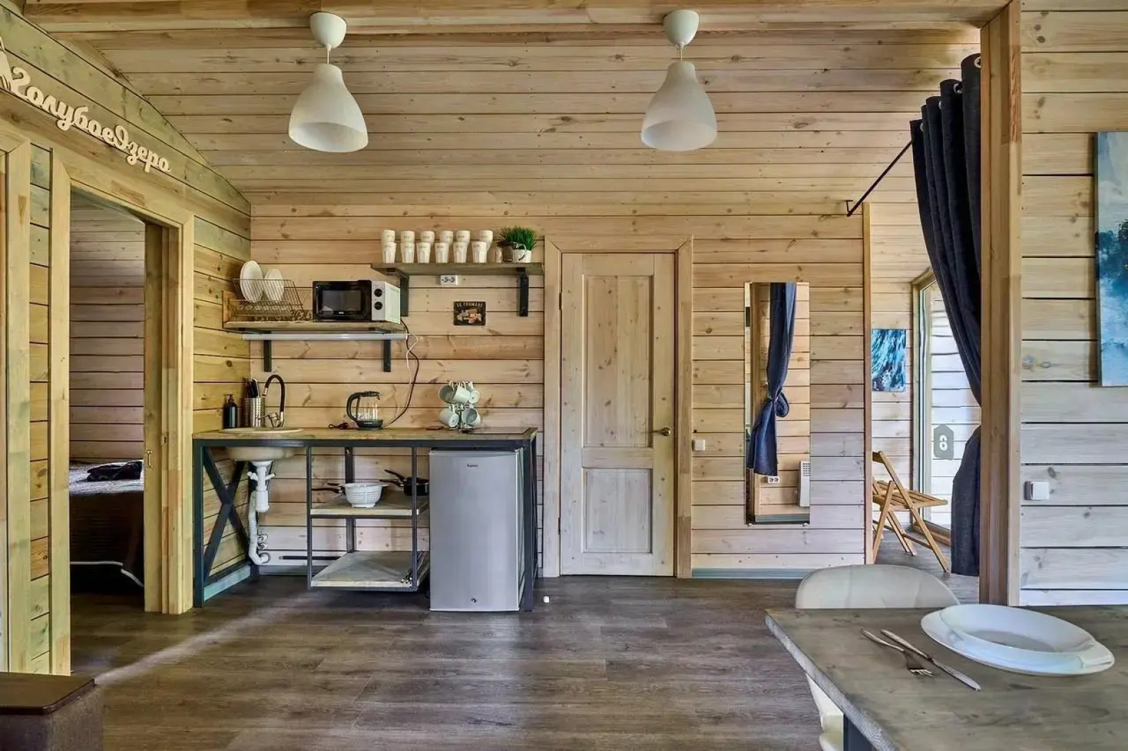 Дача Голубое Озеро с камином