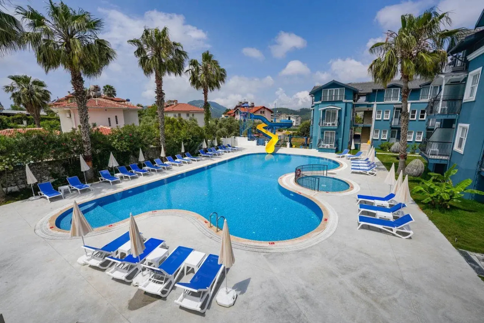 Blue Pearl Aparthotel