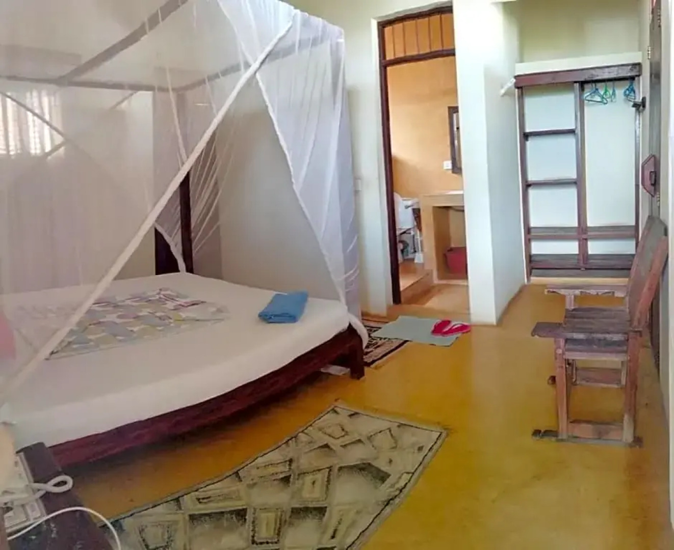 Msafini MangoTop Roof Hotel