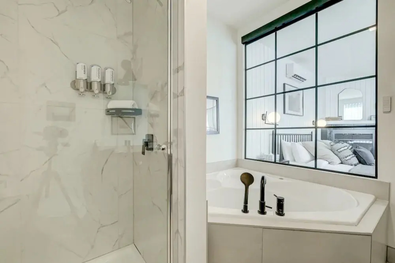 Les Lofts du Lac des Sables by KASANIA