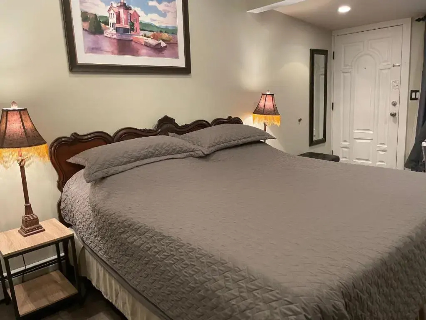 Village Inn Saugerties