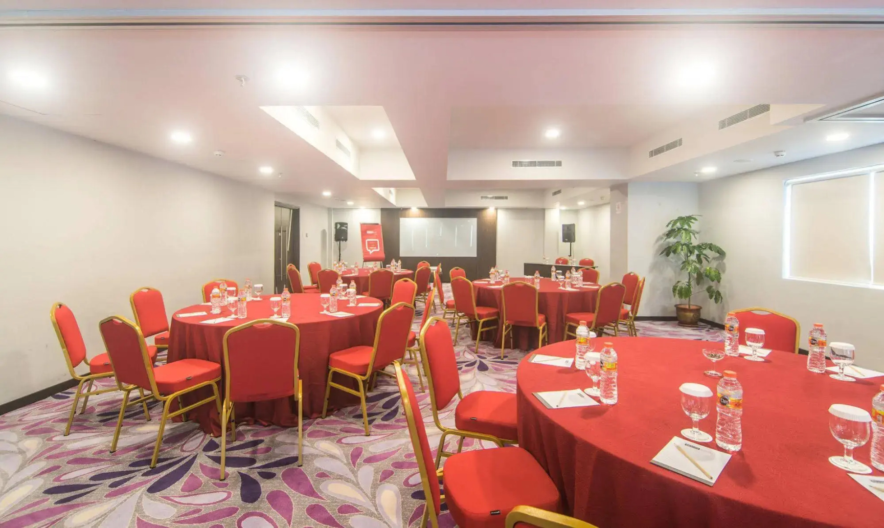 Bigland Hotel & Convention Sentul