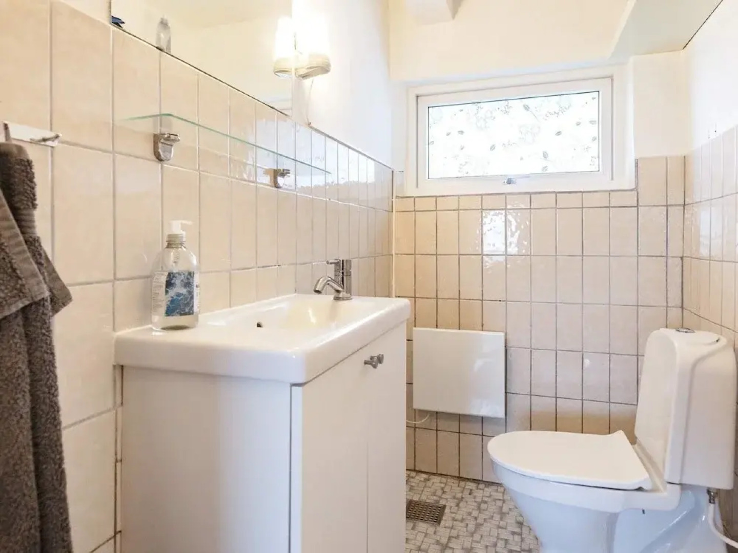 6 Person Holiday Home in Frostrup