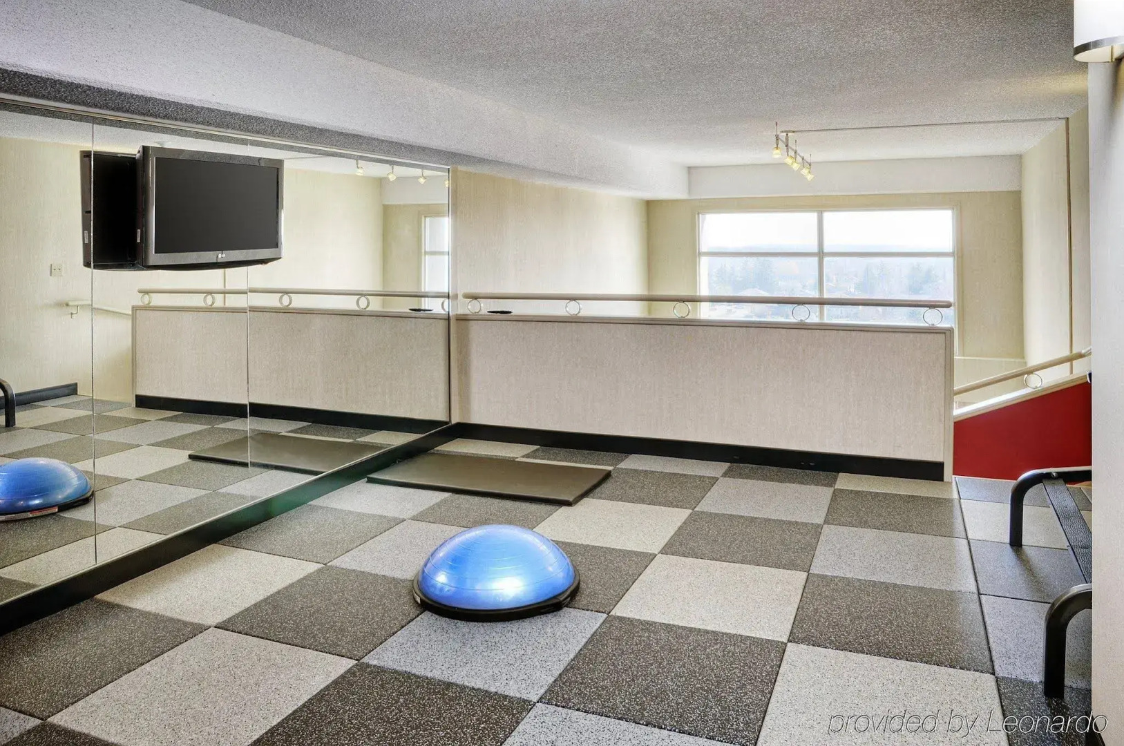 Holiday Inn Hotel & Suites London by IHG