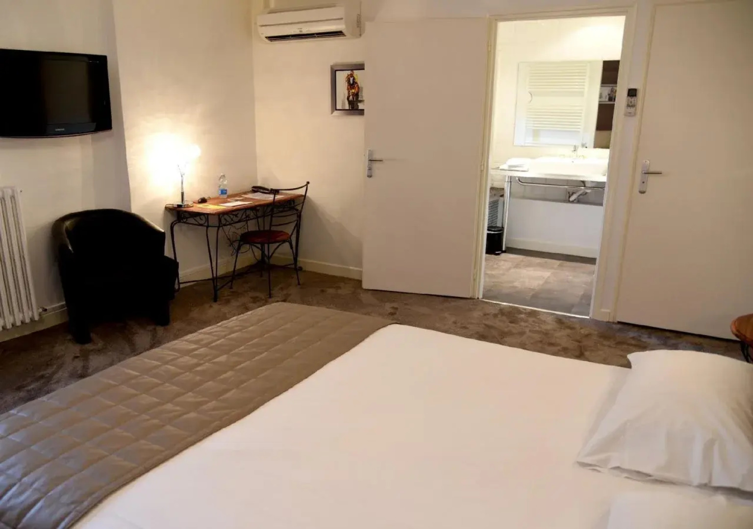 hotel restaurant LEs Boissières