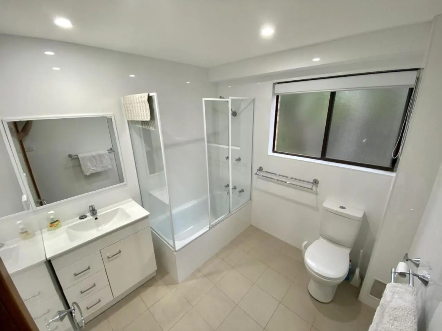 PISCES 2 of 5 Hope Cl Dunbogan