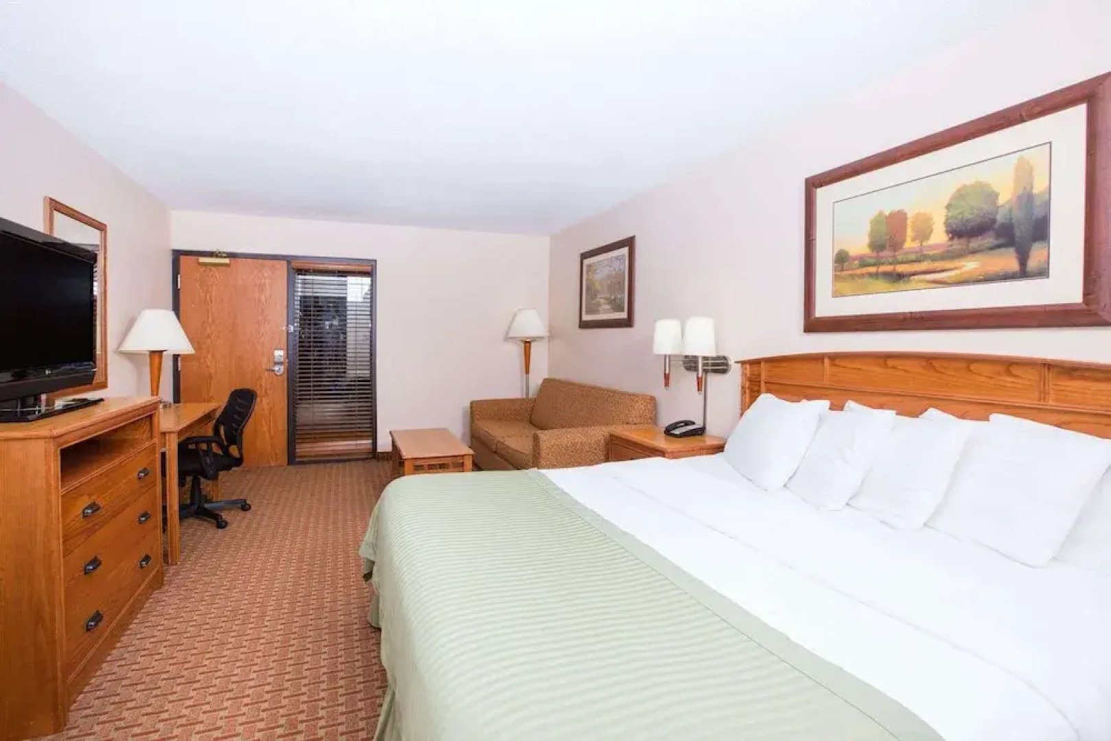 Ramada Tropics Resort / Conference Center Des Moines