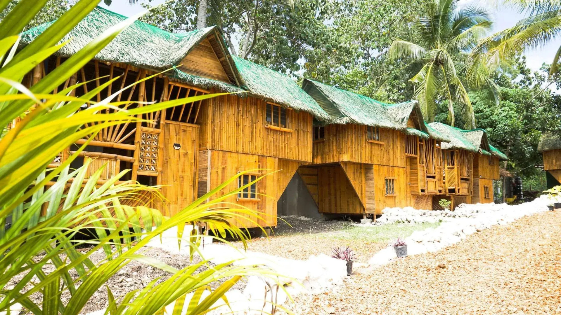 Nirvana Bamboo & Dive resort