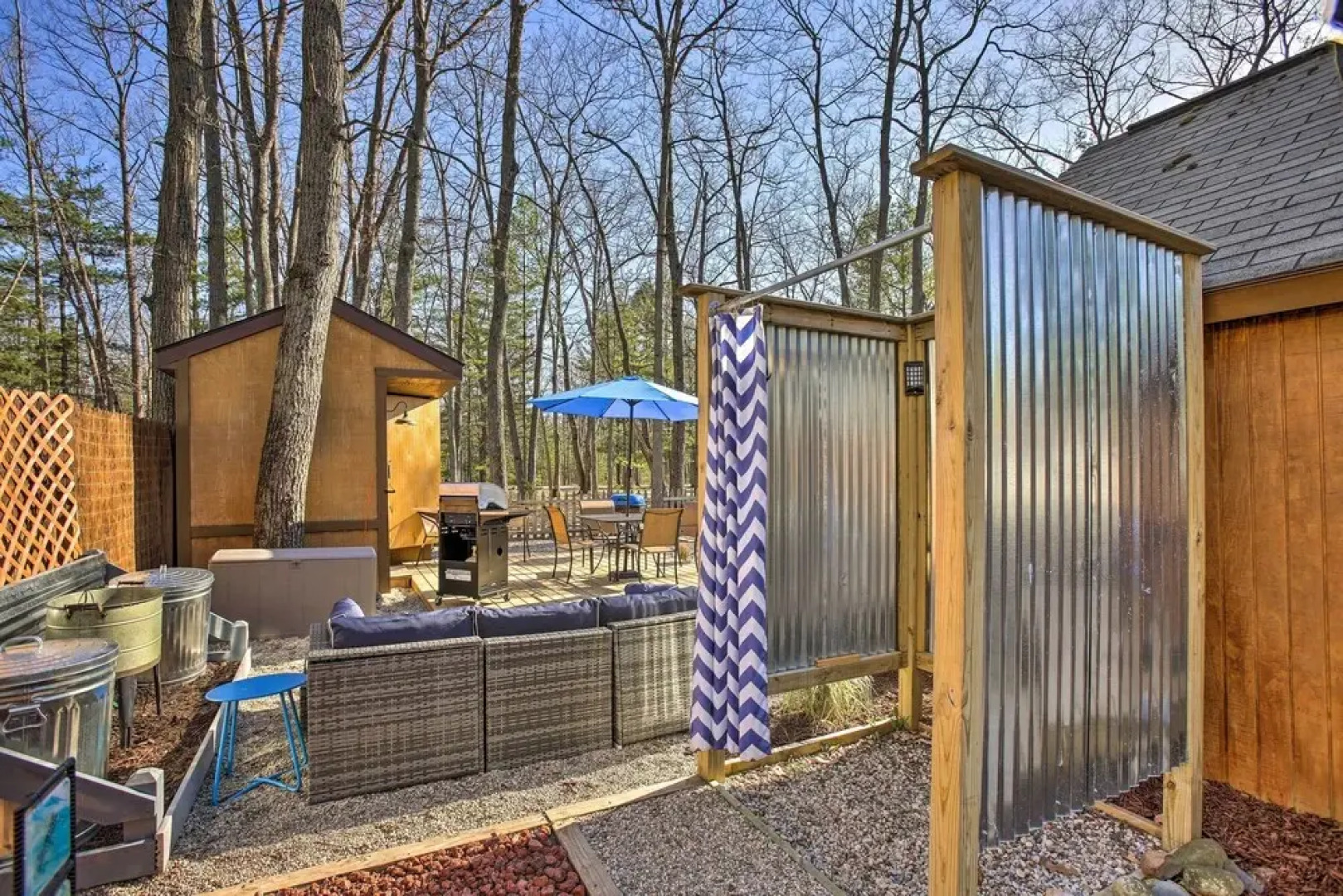 'work, Play & Get Away Cabin' Near Higgins Lake!