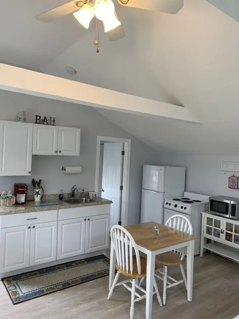 The Tern Inn Bed & Breakfast and Cottages