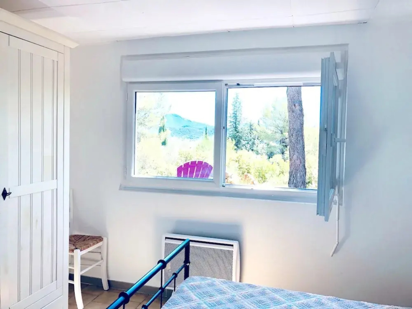 Apartment With one Bedroom in Le Beausset, With Wonderful sea View, Pool Access, Enclosed Garden - 8 km From the Beach