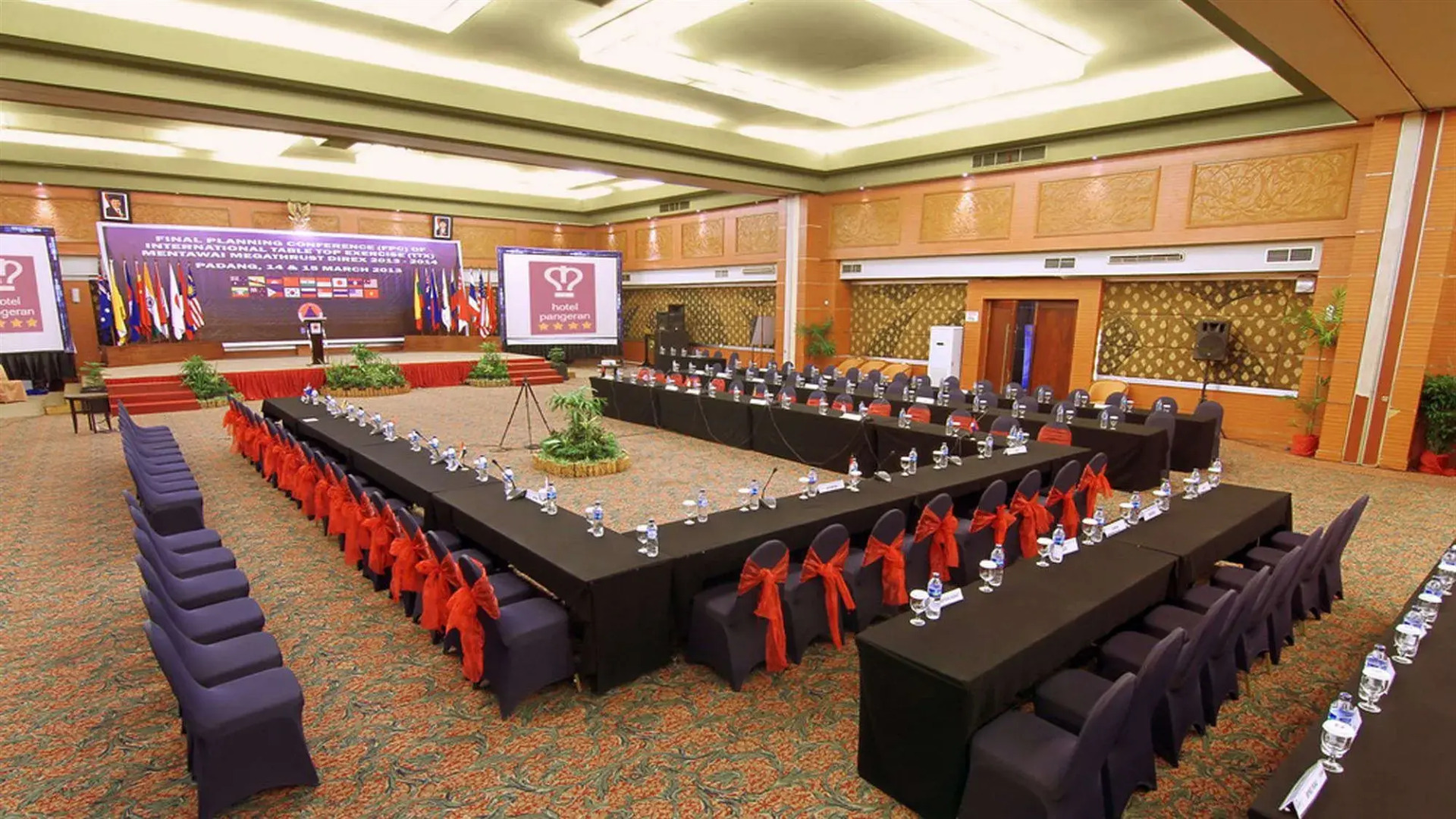 Hotel Pangeran Beach