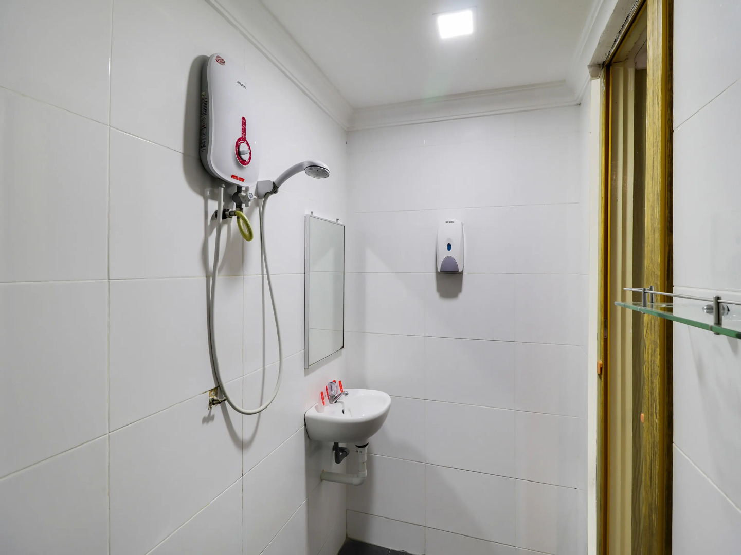 OYO 89473 Sp Venture Hotel