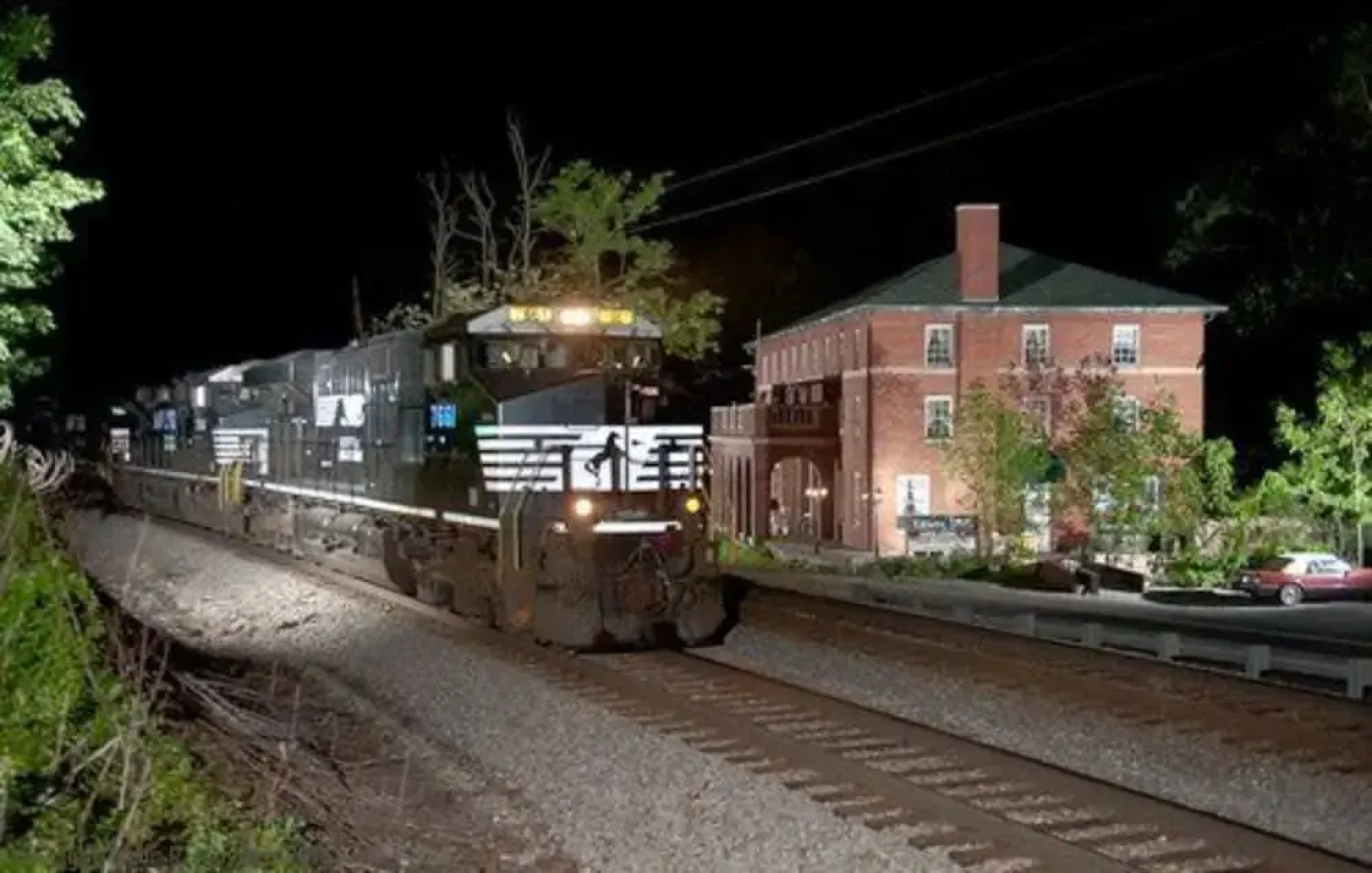 Elkhorn Inn & Theatre