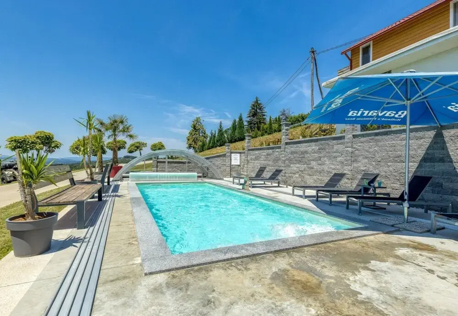 Pool & Whirlpool Villa Art Three