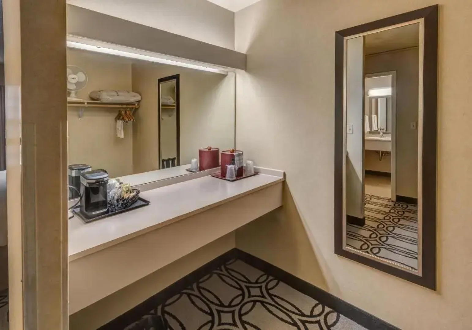 Baranof Hotel, Best Western Signature Collection