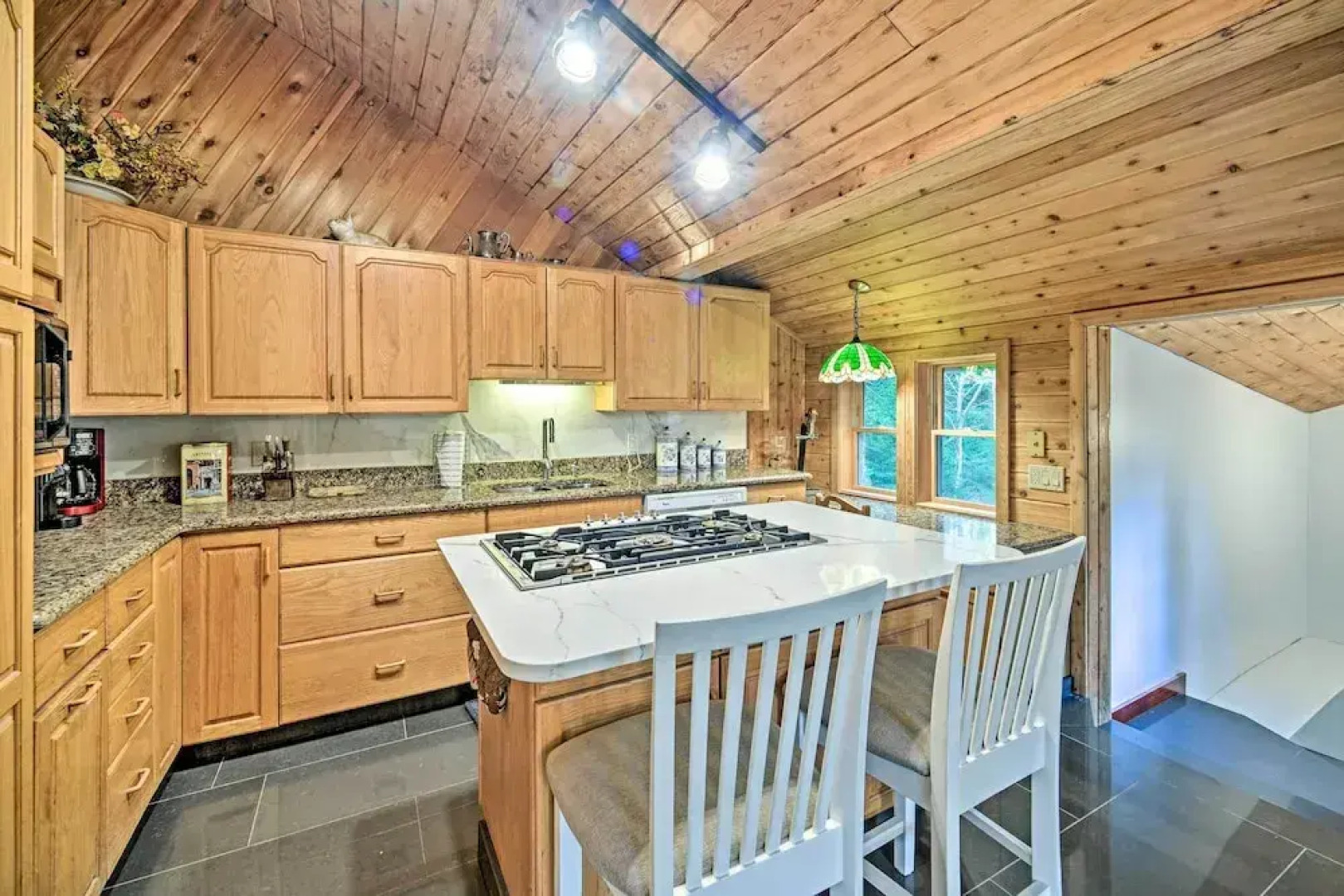 Upstate Hideaway by Hiking & Hunter Mountain!