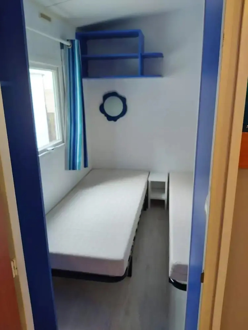 Bungalow With 2 Bedrooms in Meschers-sur-gironde, With Pool Access, Furnished Terrace and Wifi