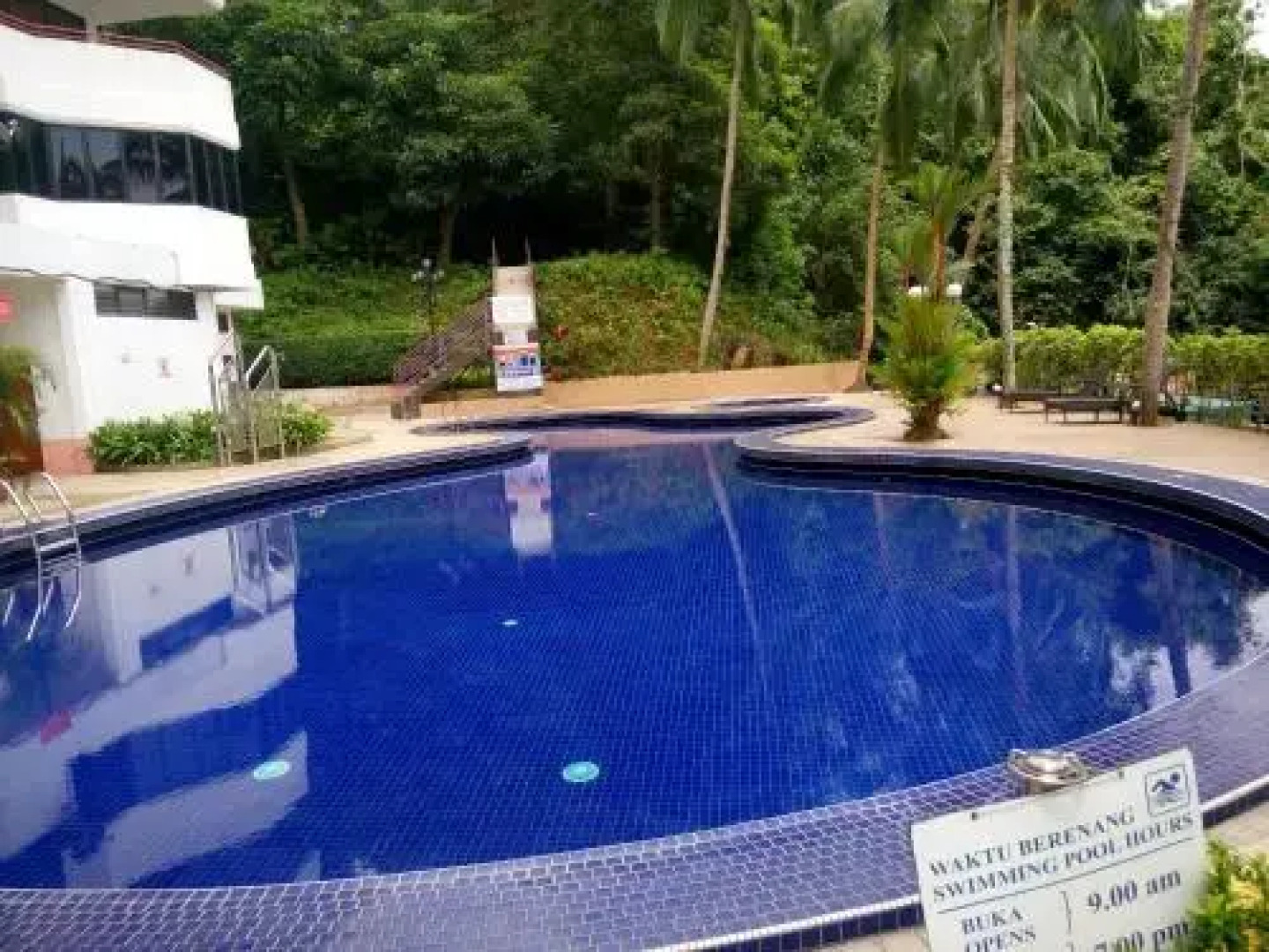 Love All Serve All @ Batu Ferringhi