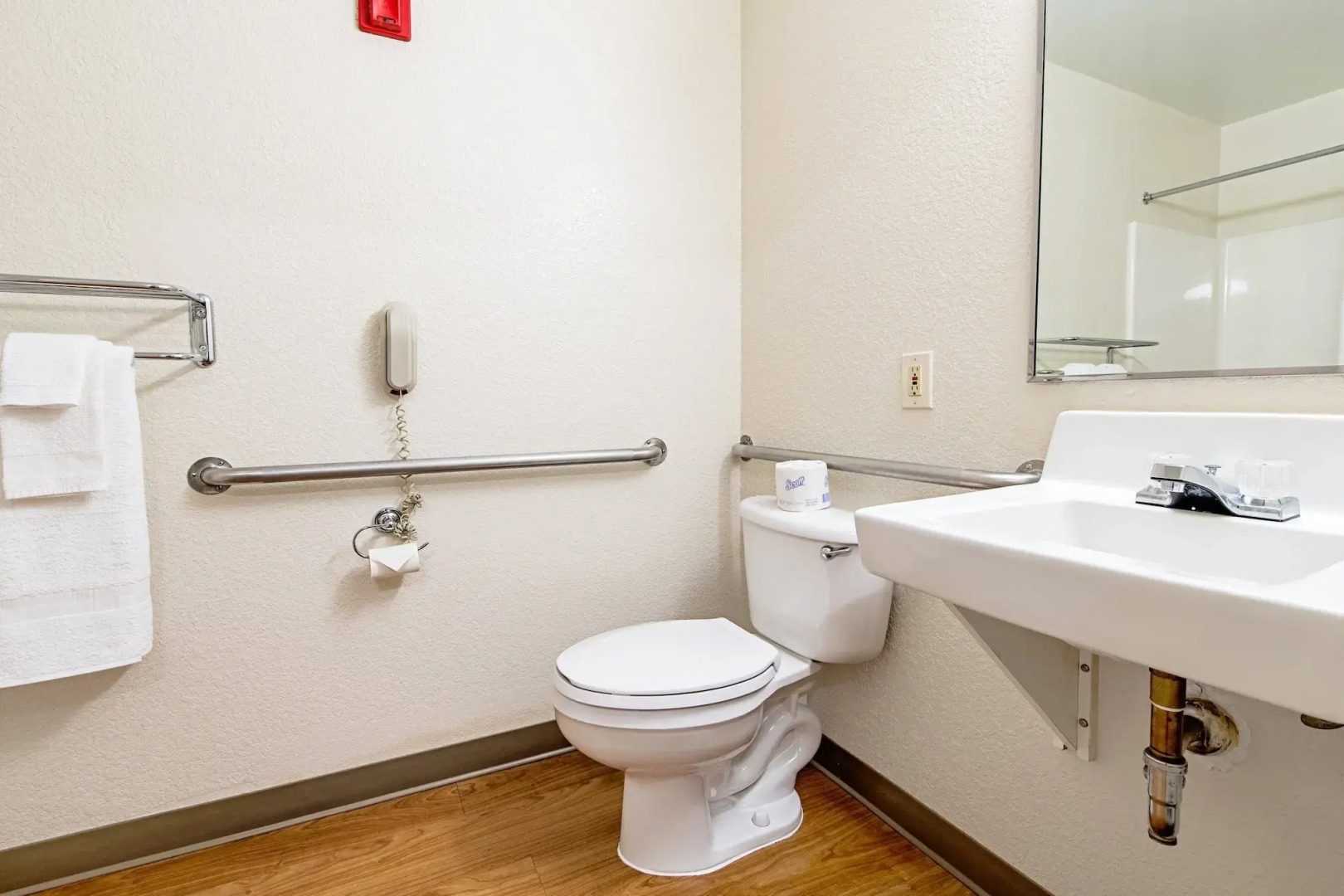 HomeTowne Studios Tacoma - Puyallup