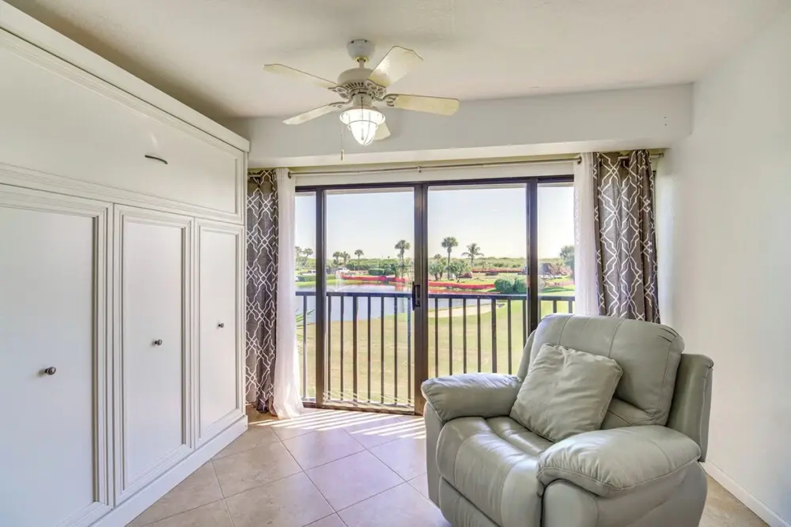 2 Mi to Fort Pierce Jetty: Coastal Florida Condo