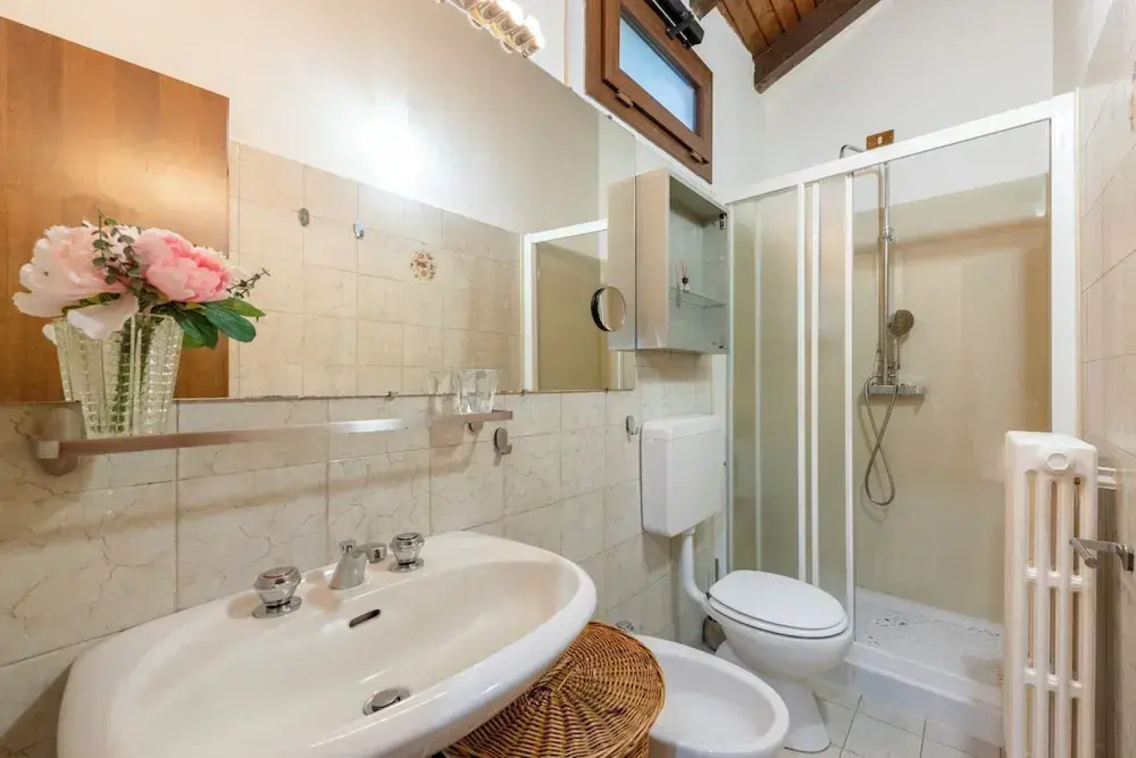 Lucy In The Sky of Gignese