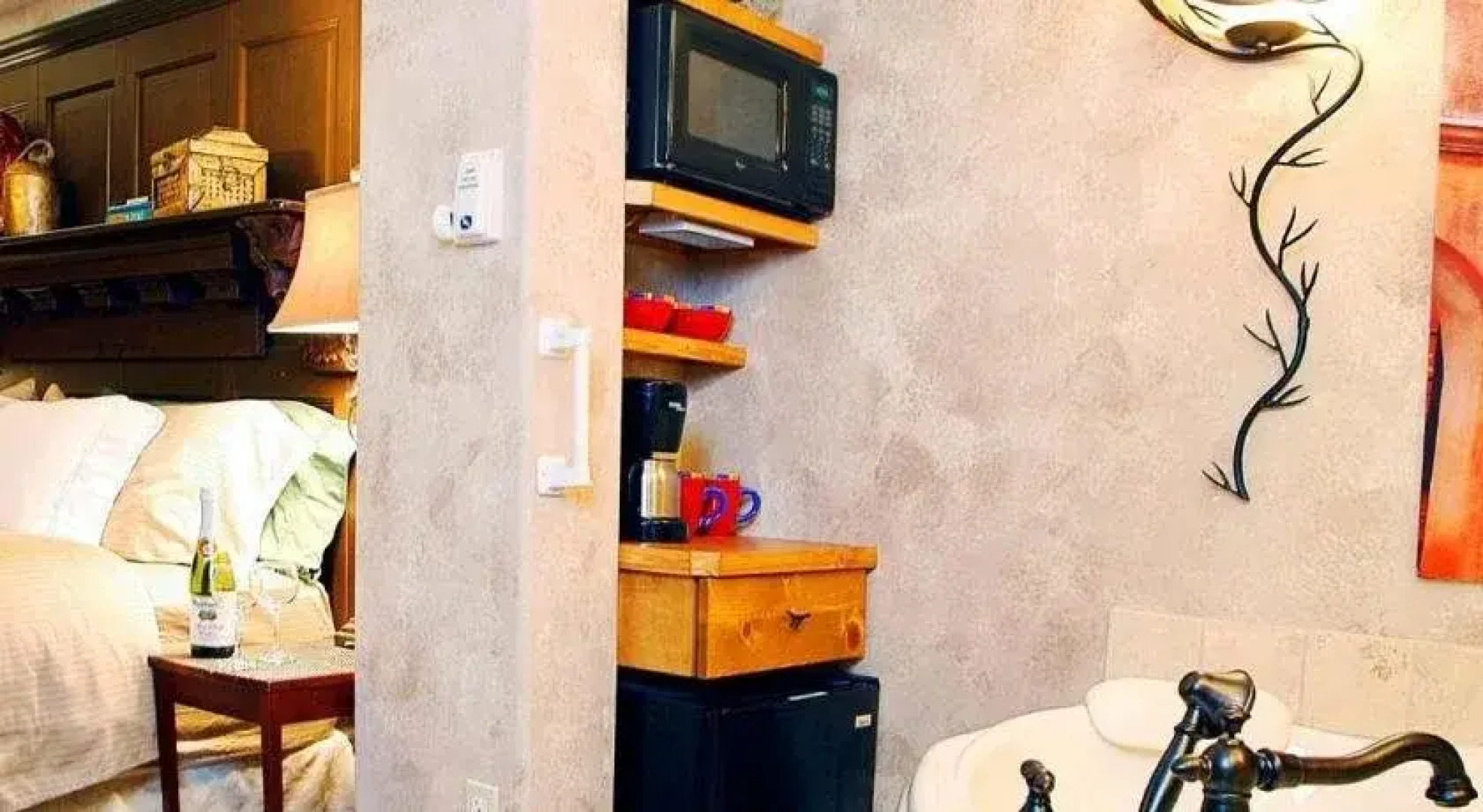 PrairieSide Suites Luxury Bed & Breakfast