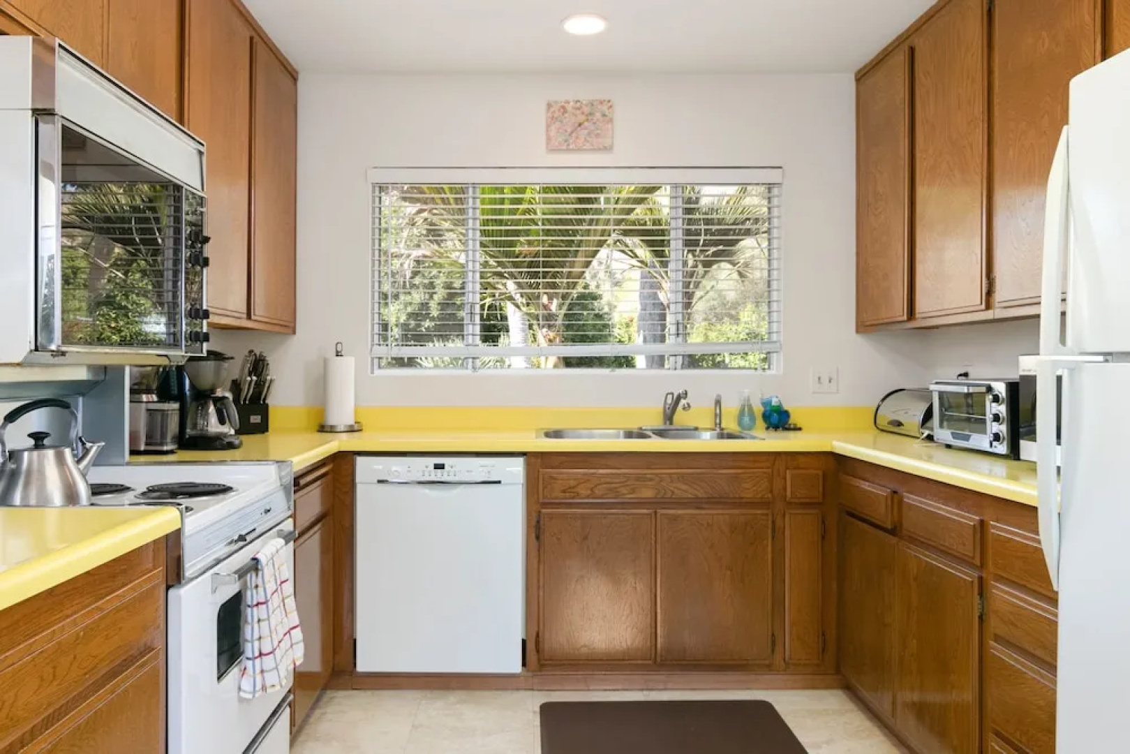 Montecito Orchard Estate 3 Bedrooms 2 Bathrooms Home