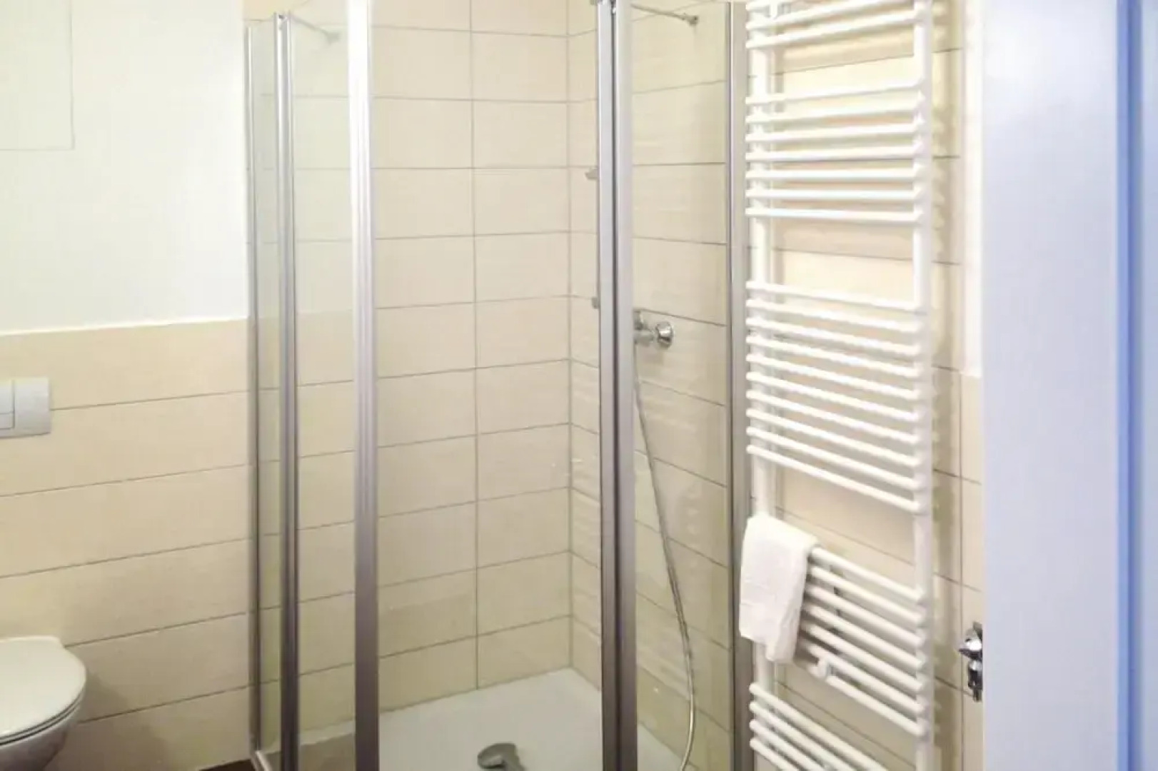 Aparthotel by Lake Heidensee With Boat Rentals