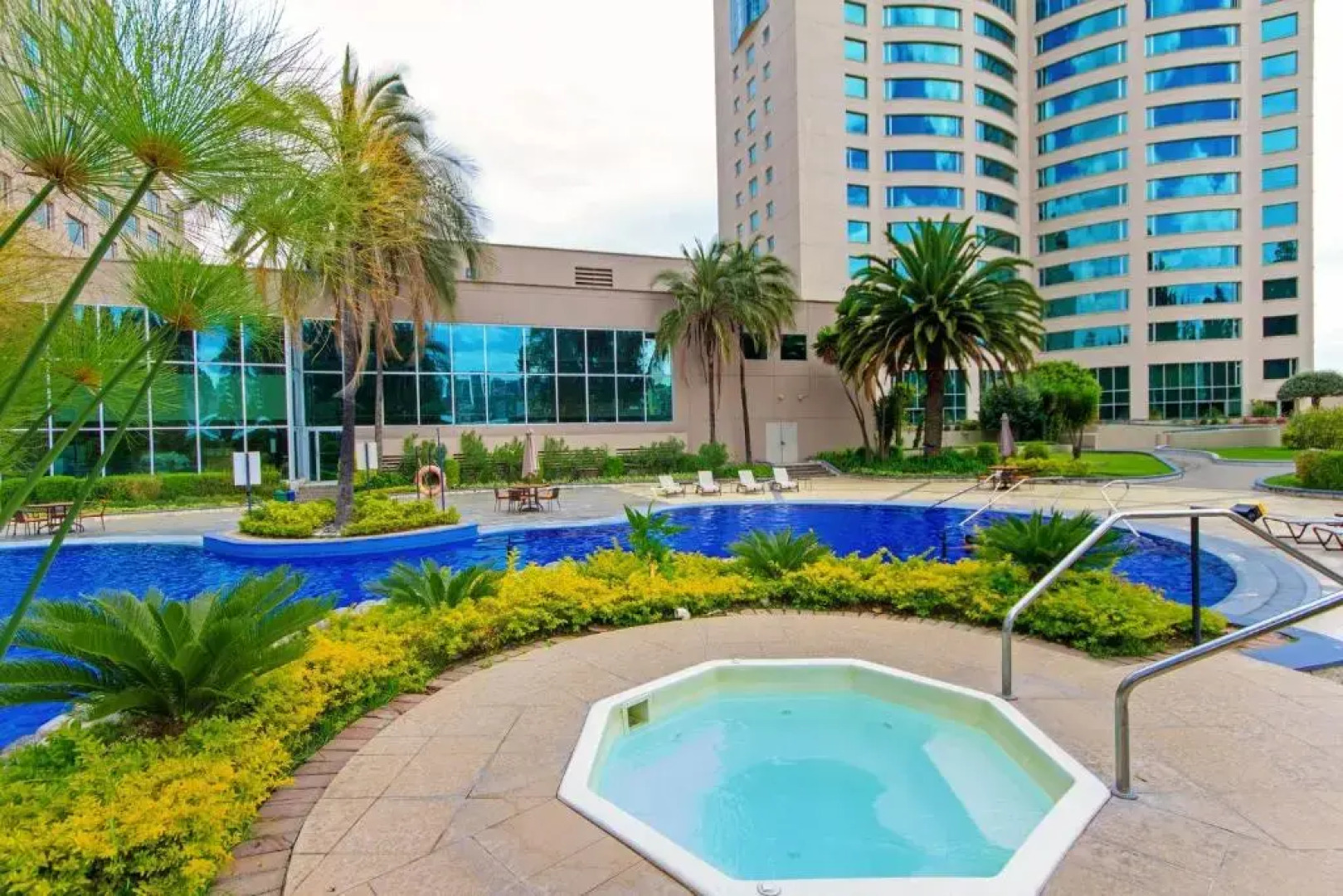 Torres de Suites by InAmazonas