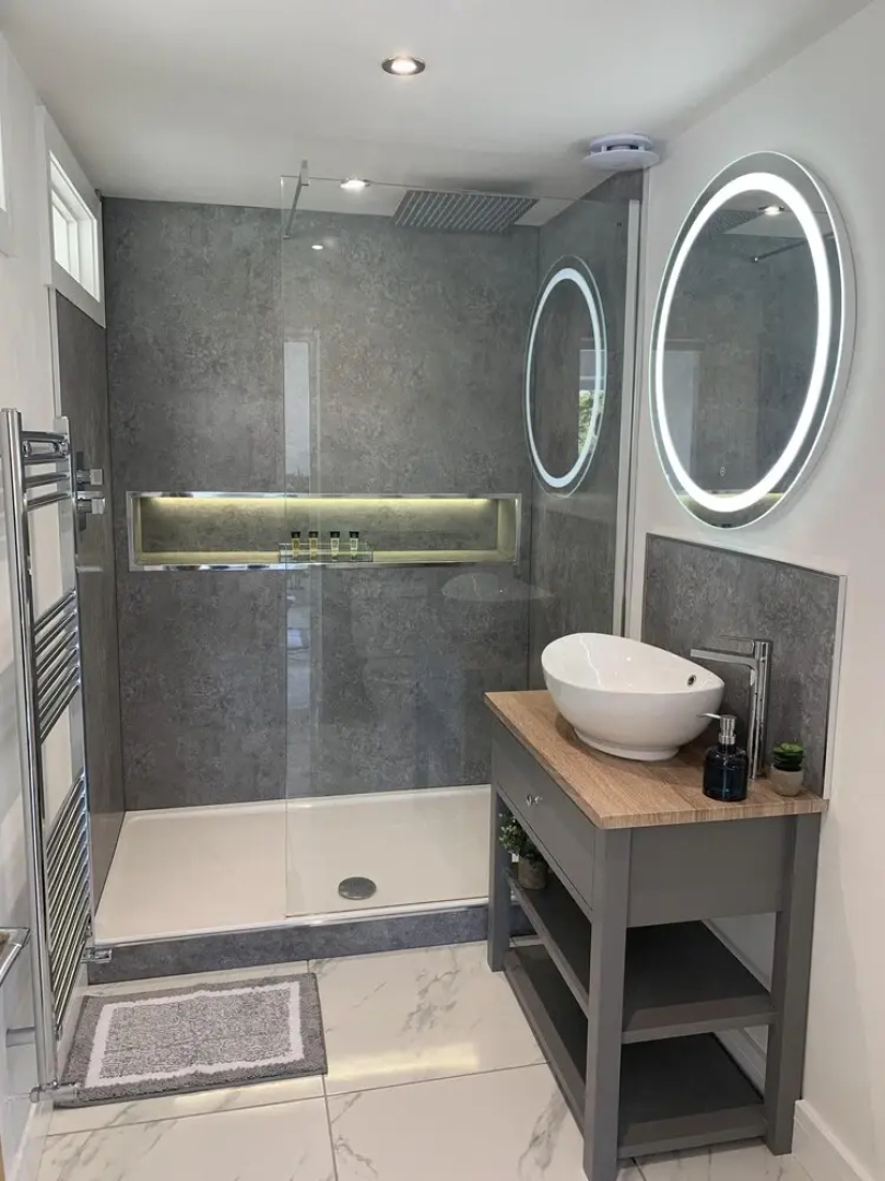 Luxury Cottage, Views of the Lakes With Hot Tub