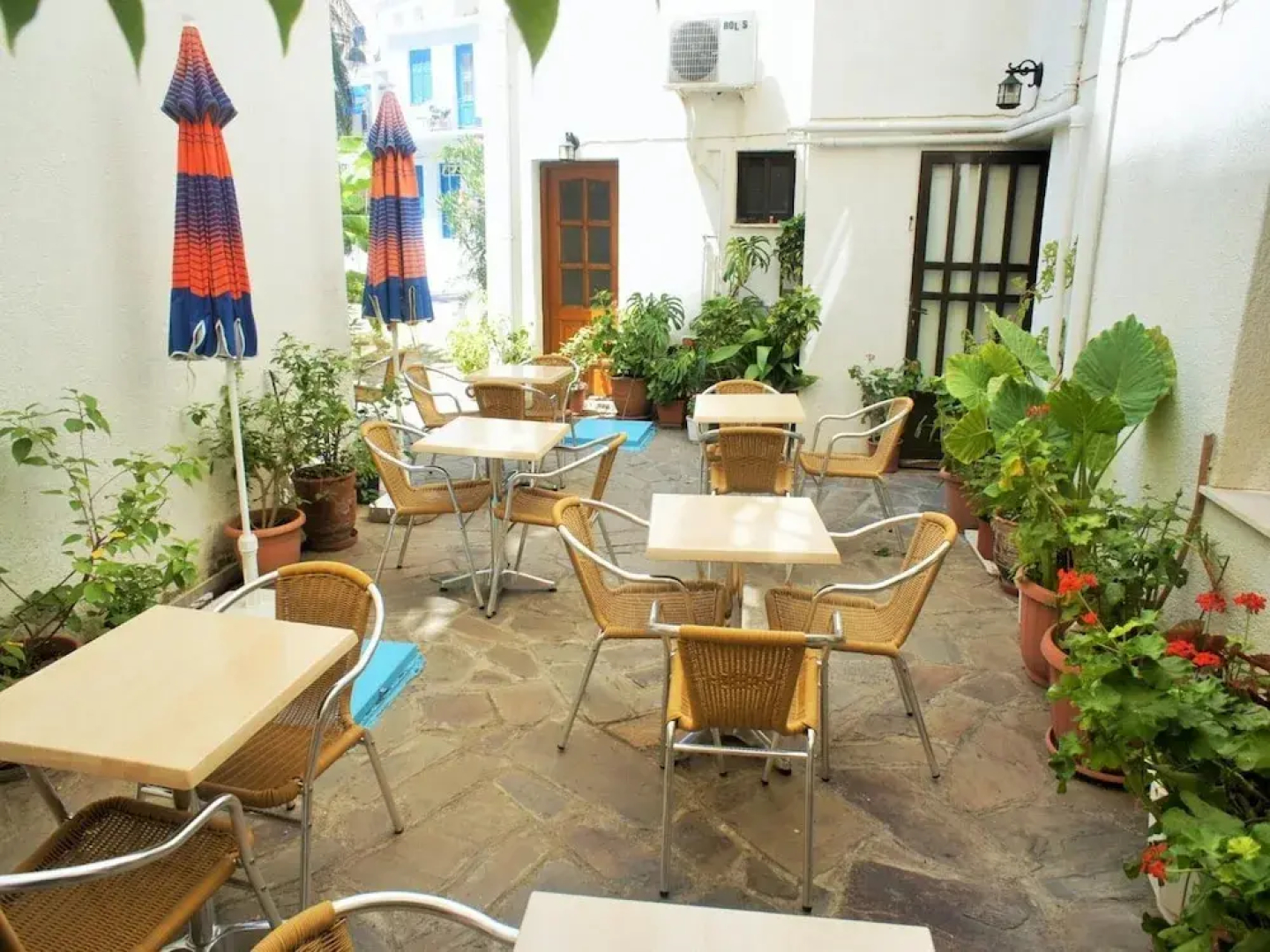 Anthemis Hotel