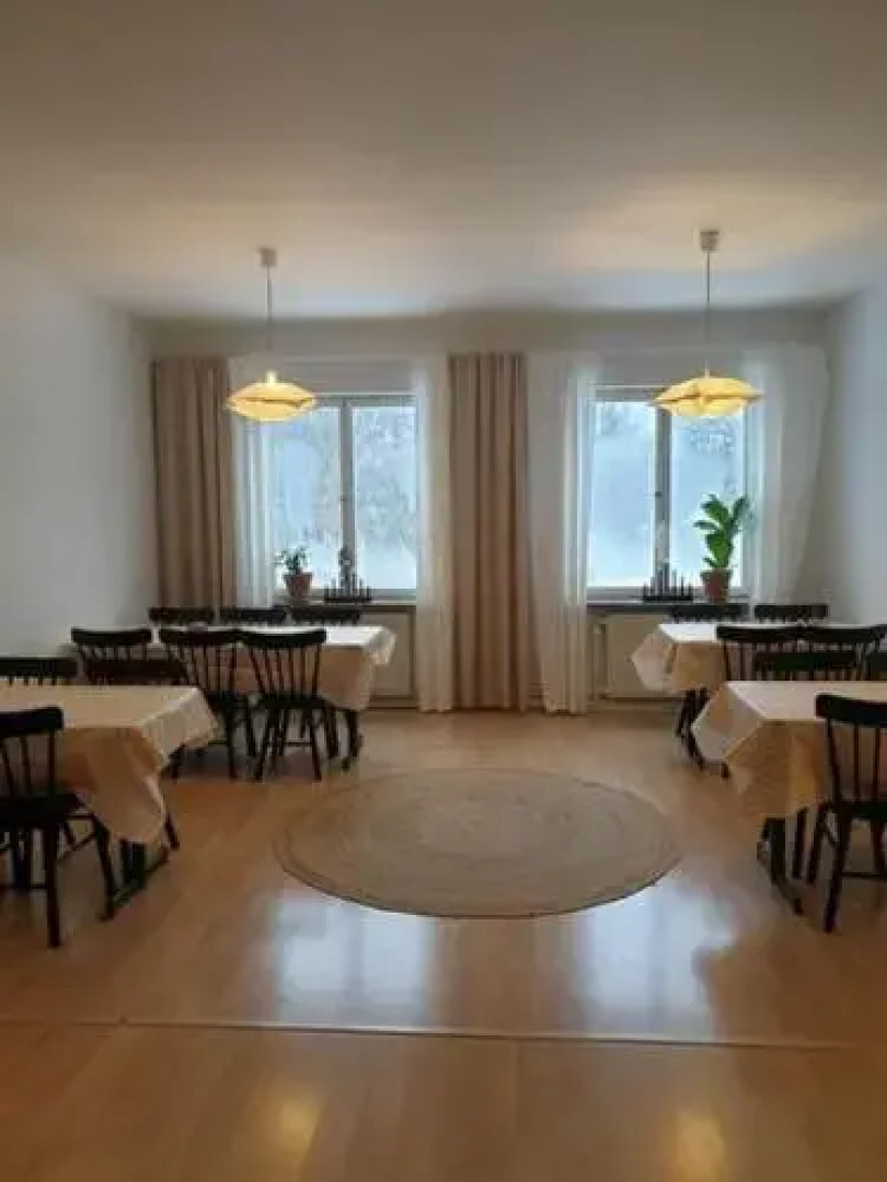 Brukets Marina Guest House