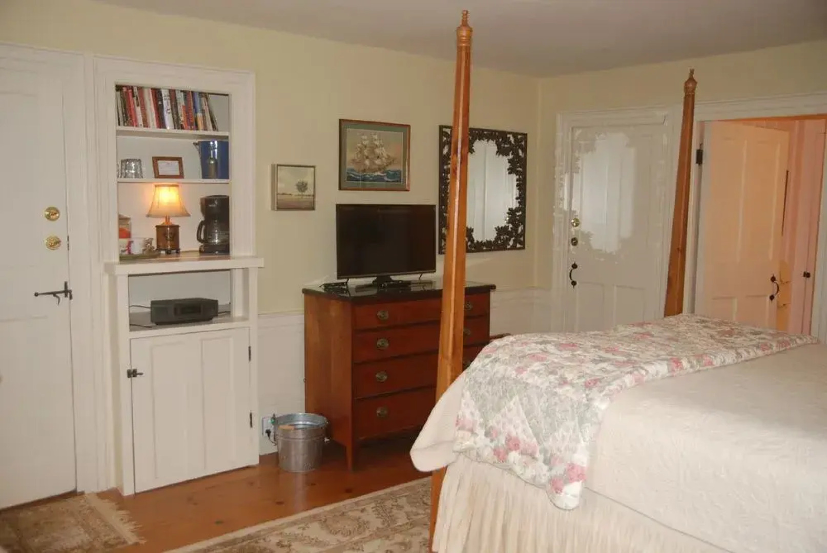 The Ruddy Turnstone - Adults Only