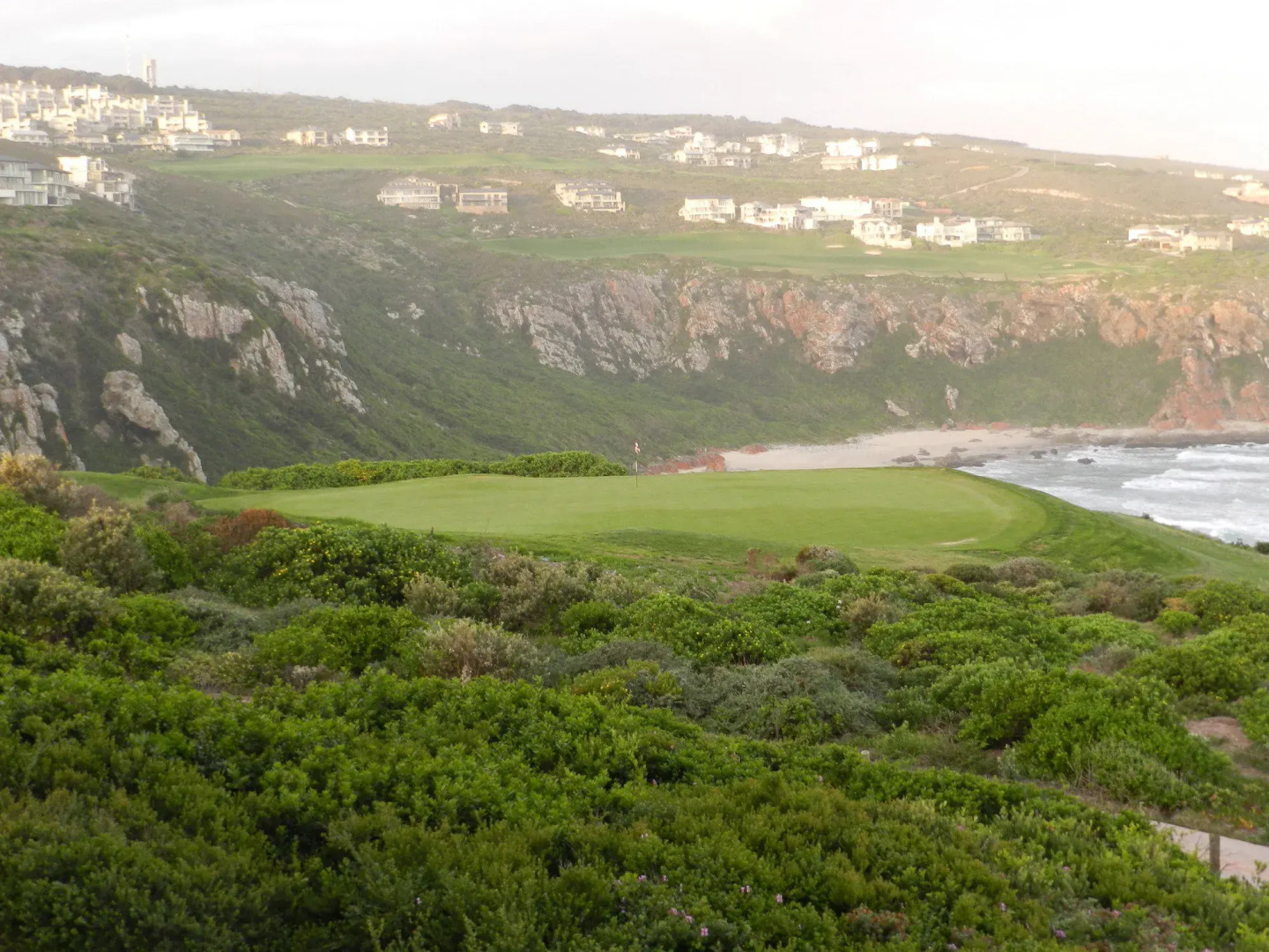 Lodge 93 Pinnacle Point Beach and Golf Resort