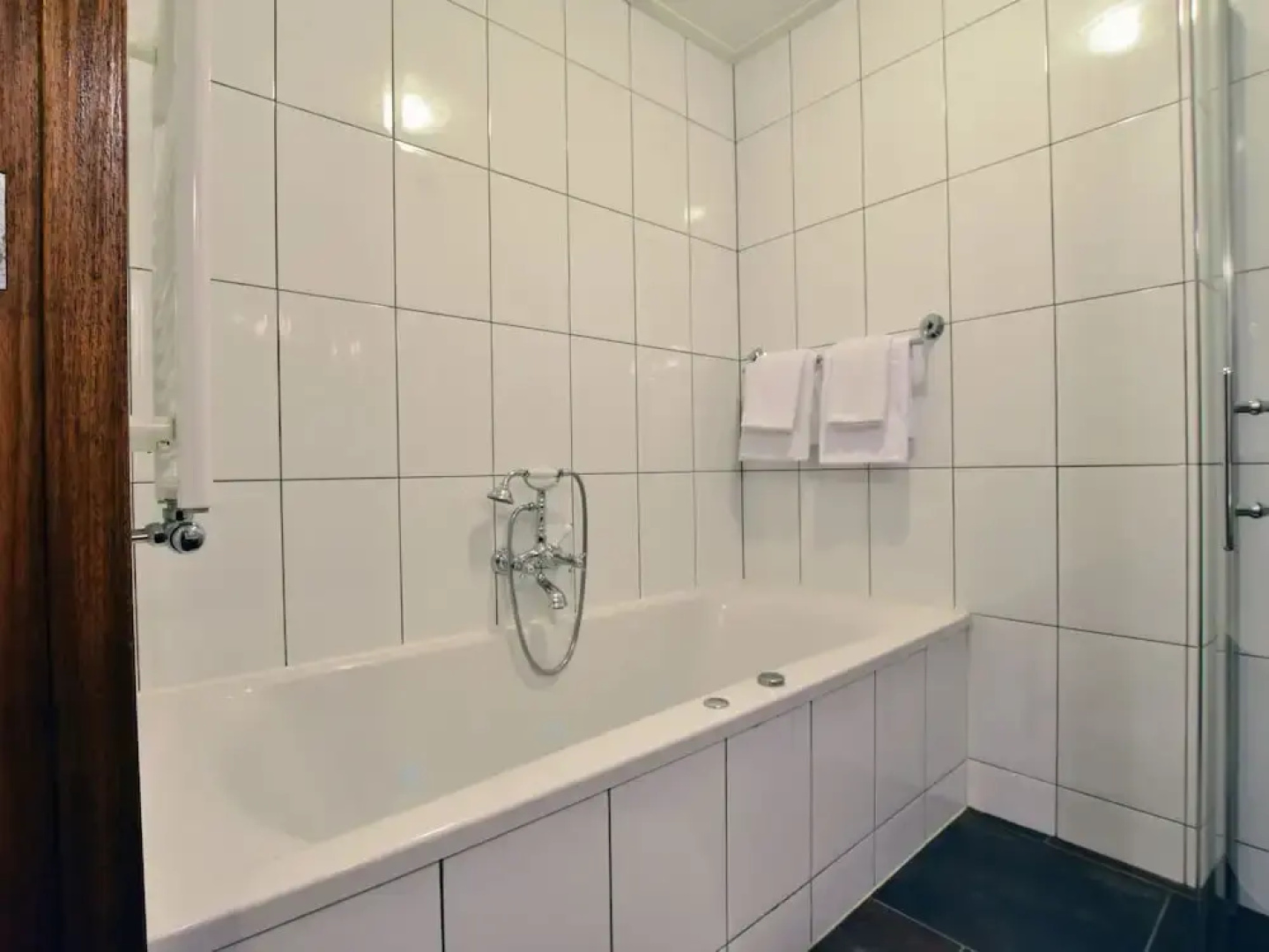 Secluded Holiday Home in Voorthuizen by the Lake