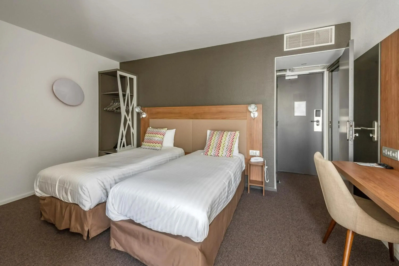 Hotel Campanile Chartres Centre - Gare - Cathedrale