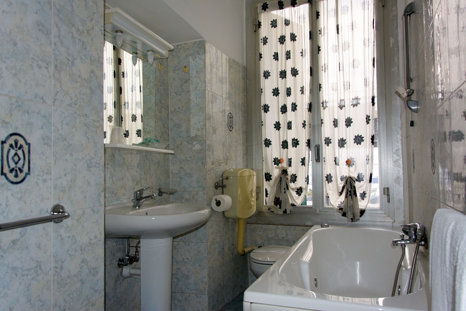 Red And Blues Music Hotel Genova