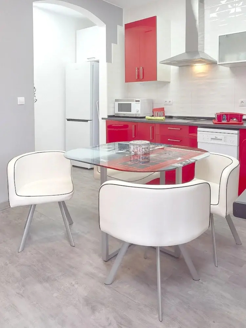 Apartment With one Bedroom in León, With Wonderful City View, Balcony and Wifi - Near the Slopes