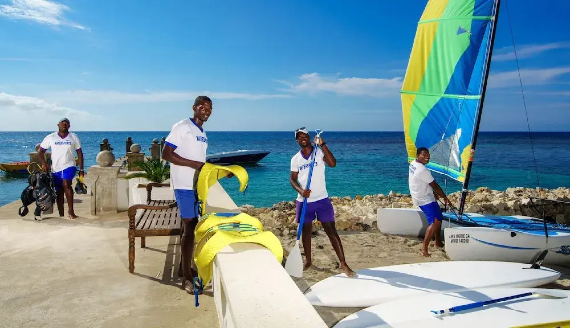 Staffed Round Hill Membership Van/driver 5 Bedroom Villa