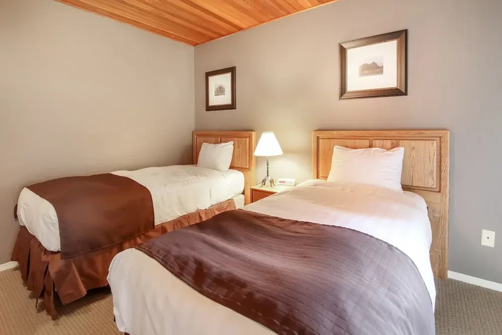 Whiski Jack Creekside