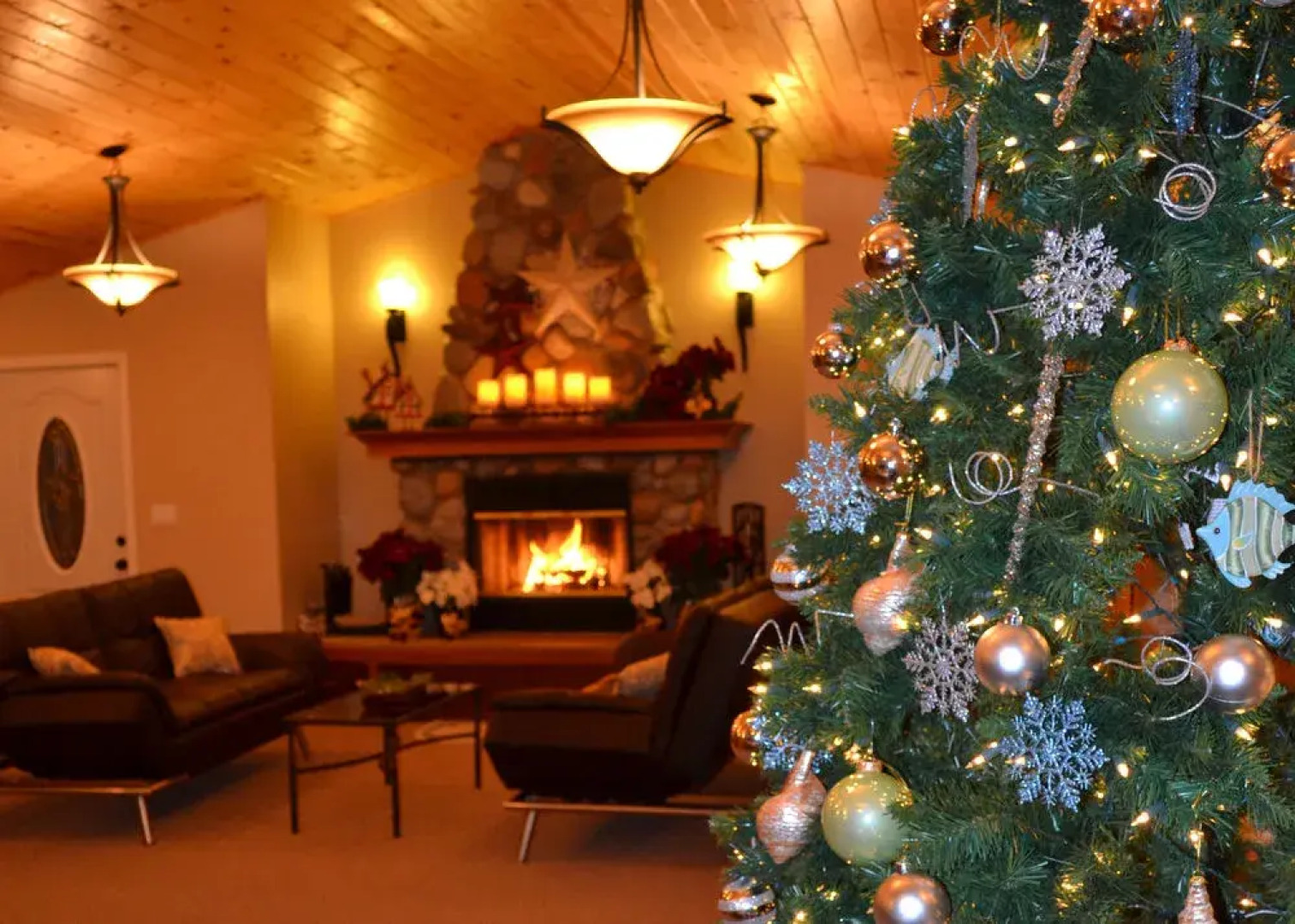 Juan de Fuca Waterfront Hotel & Cottages