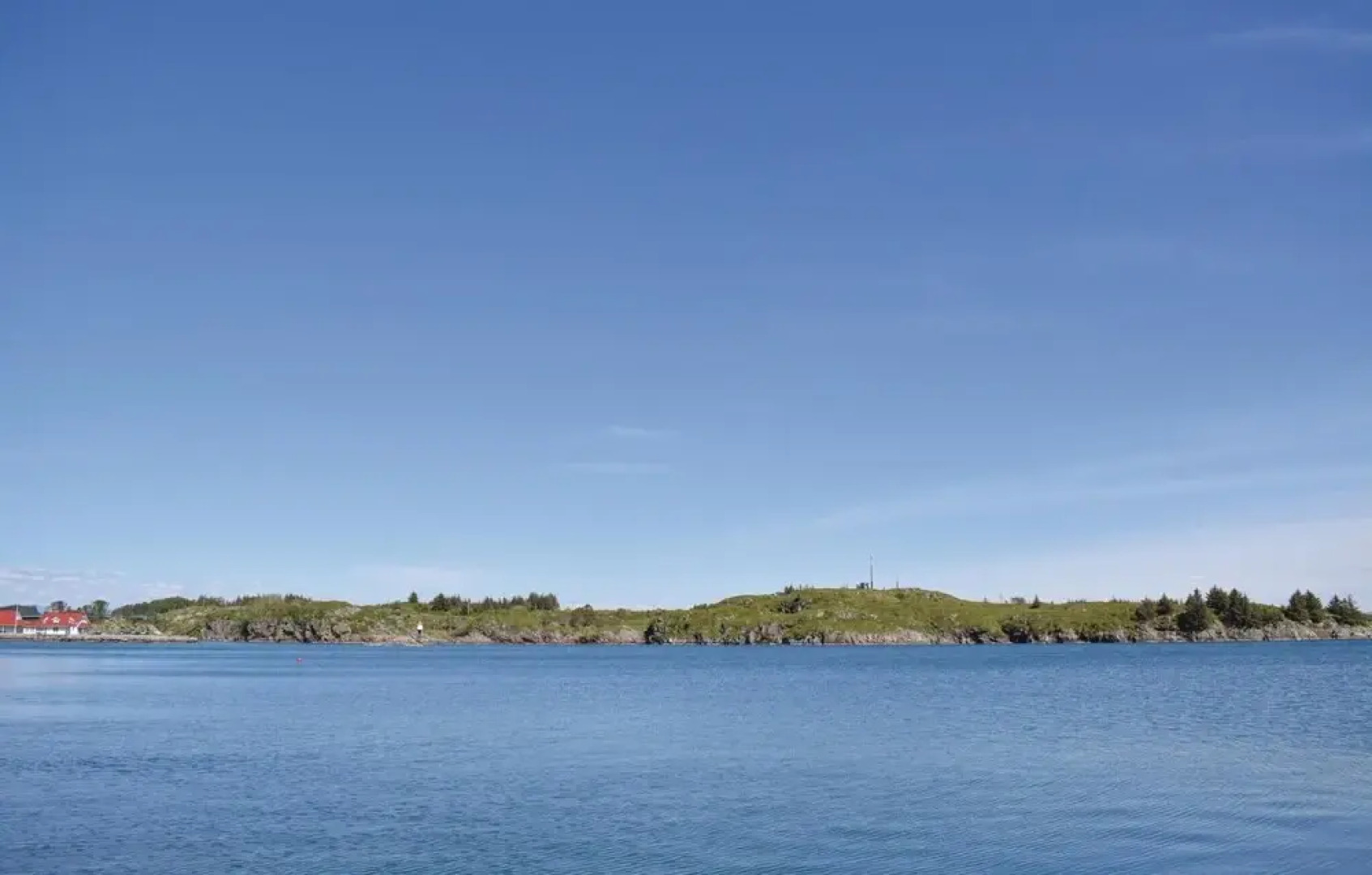 Awesome Home in Bakkasund With 2 Bedrooms and Wifi