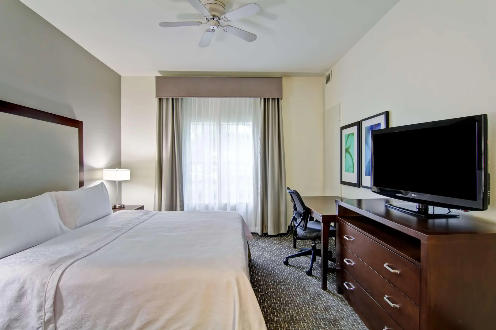 Homewood Suites by Hilton Newark-Cranford